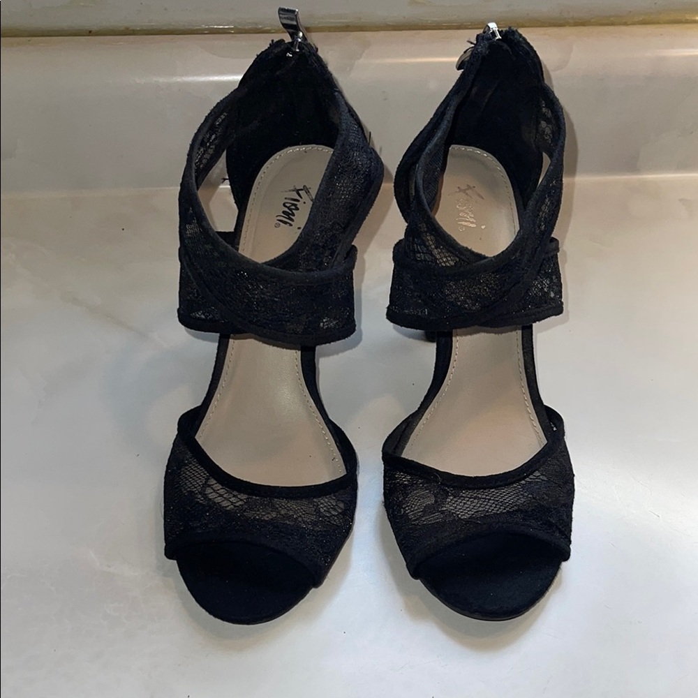 Black Lace Women's high heels 👠 size 7
